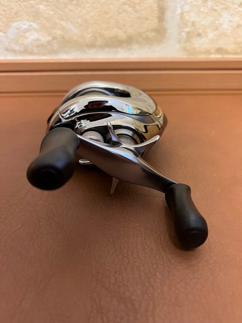 シマノ スコーピオンアンタレス右ハンドル 中古品　RH220