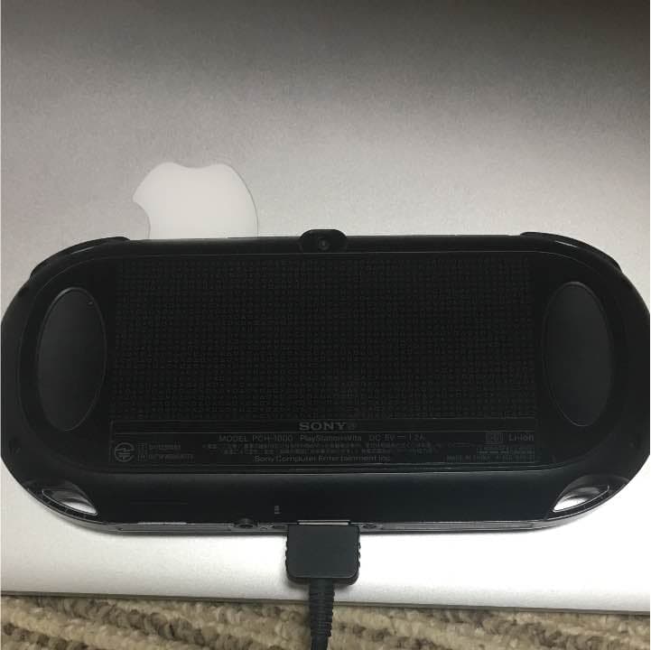 ps vita black 1000 本体 おまけ付き