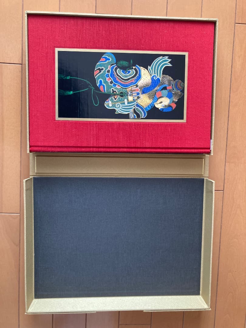 雅楽のデザイン　王朝装束の美意識　小学館