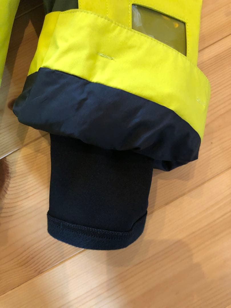 【25日で出品終了】ゴールドウィン　スキーウェア　上着(M)パンツ(L)上下