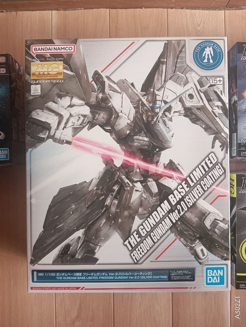 【SEEDシリーズ4点】MGフリーダム2.0銀鏡面 ＆ ライジングフリーダム他