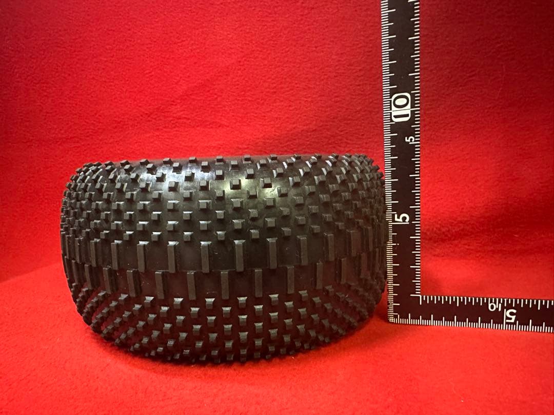 ☆ロッシ LST モンスタートラック 1/8用 タイヤ＆ホイール 1台分