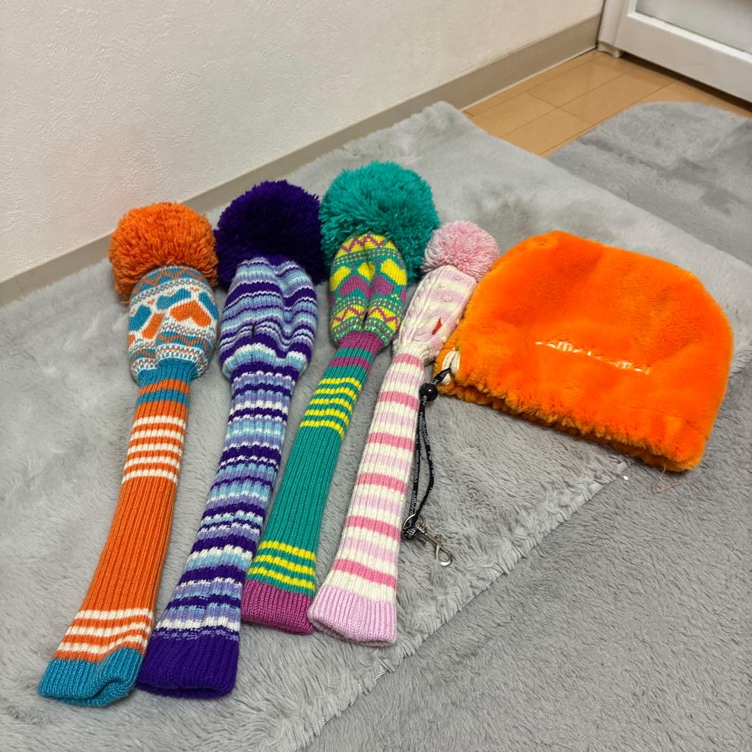 スタンド式キャディバッグ、ヘッドカバー、アイアンカバーセット　コモコーメ