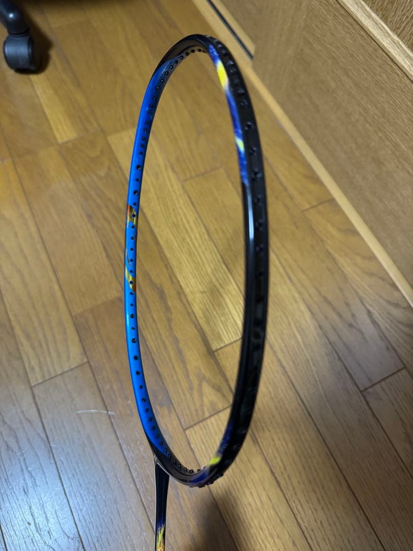 【廃盤】アストロクス77 3UG5 バドミントン　ラケット