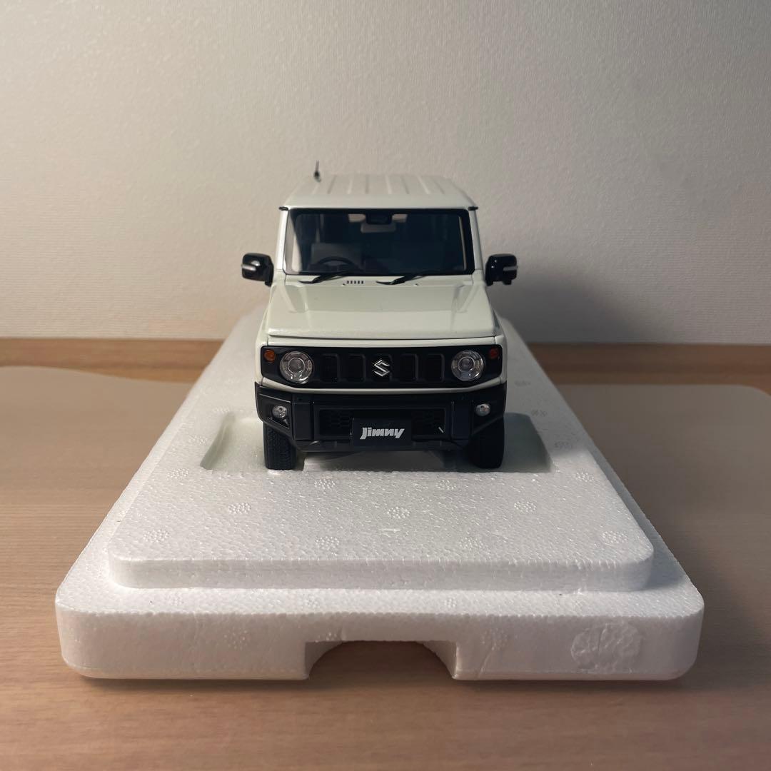 オートアート スズキ ジムニー 1/18 ホワイト ミニカー
