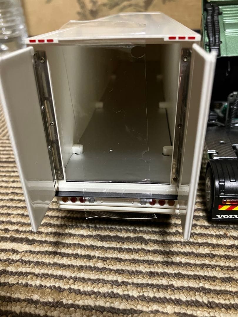 VOLVO FH 16 GLOBETROTTER ミニカー 1/43