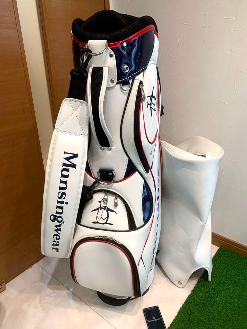 ほぼ未使用　マンシング　キャディバッグ　ハイグレードモデル　軽量　ユニセックス