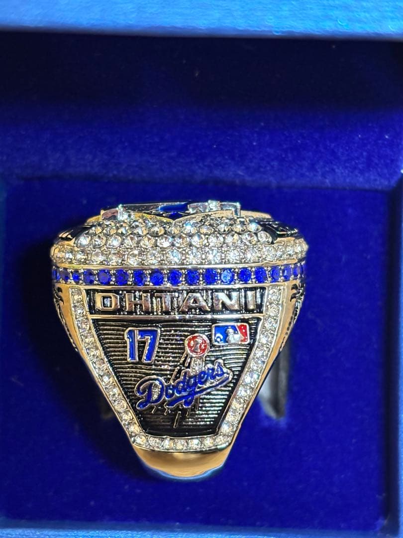 ⭐️期間限定価格⭐️【特別】大谷翔平2025＆2024チャンピオンリング&トロフィー