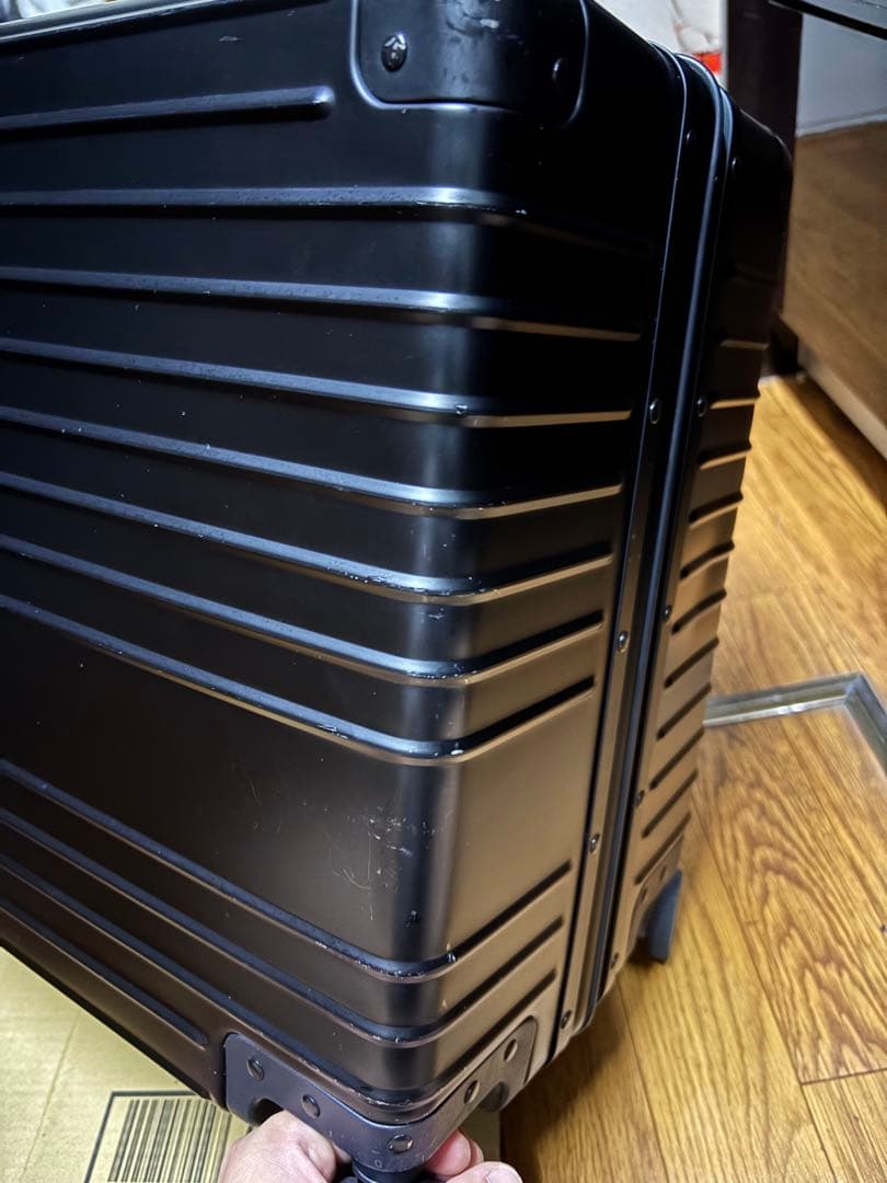 【値下げ！】 イノベーター アルミスーツケース inv1611