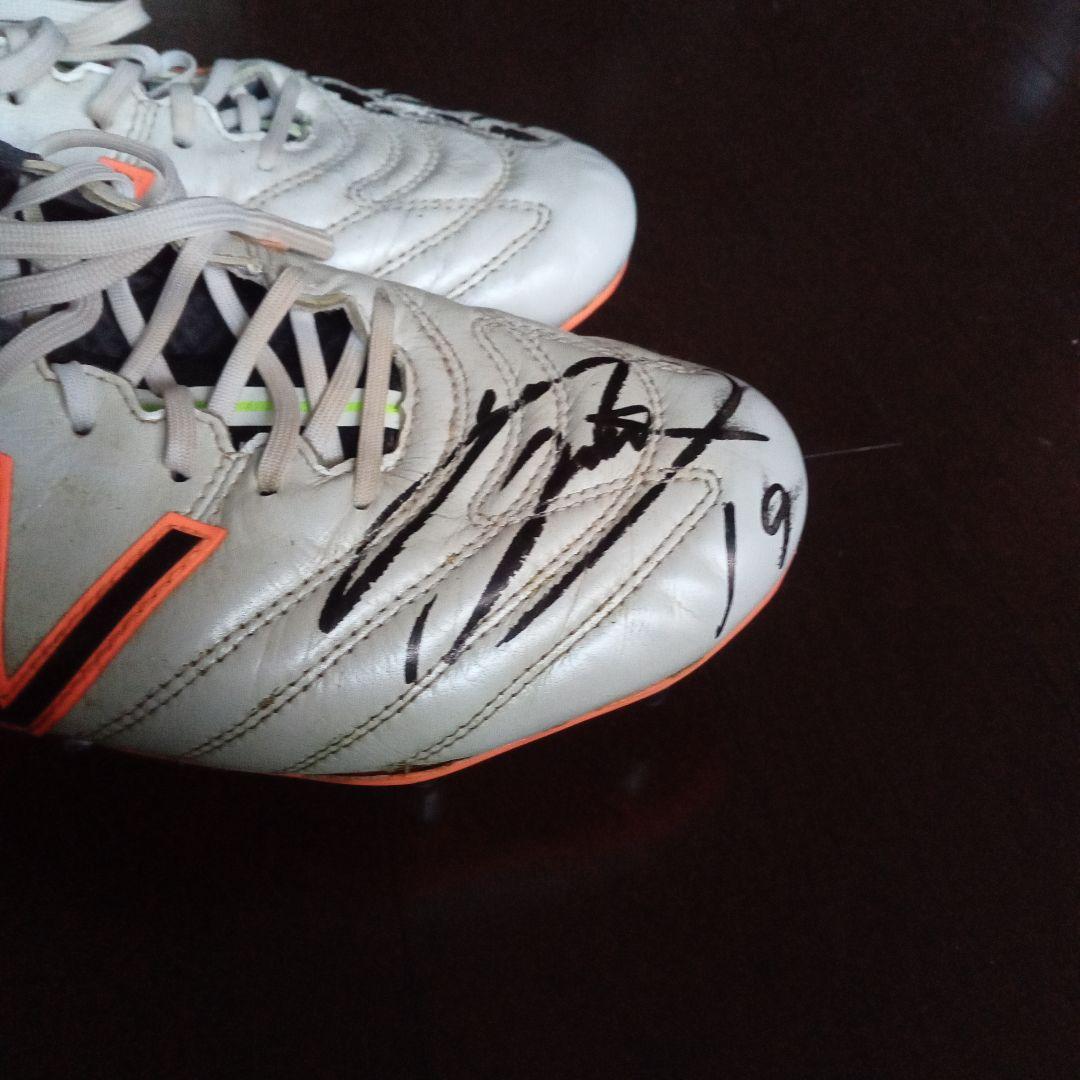 本田拓也選手実使用・直筆サイン入りスパイク　元日本代表、元清水エスパルス