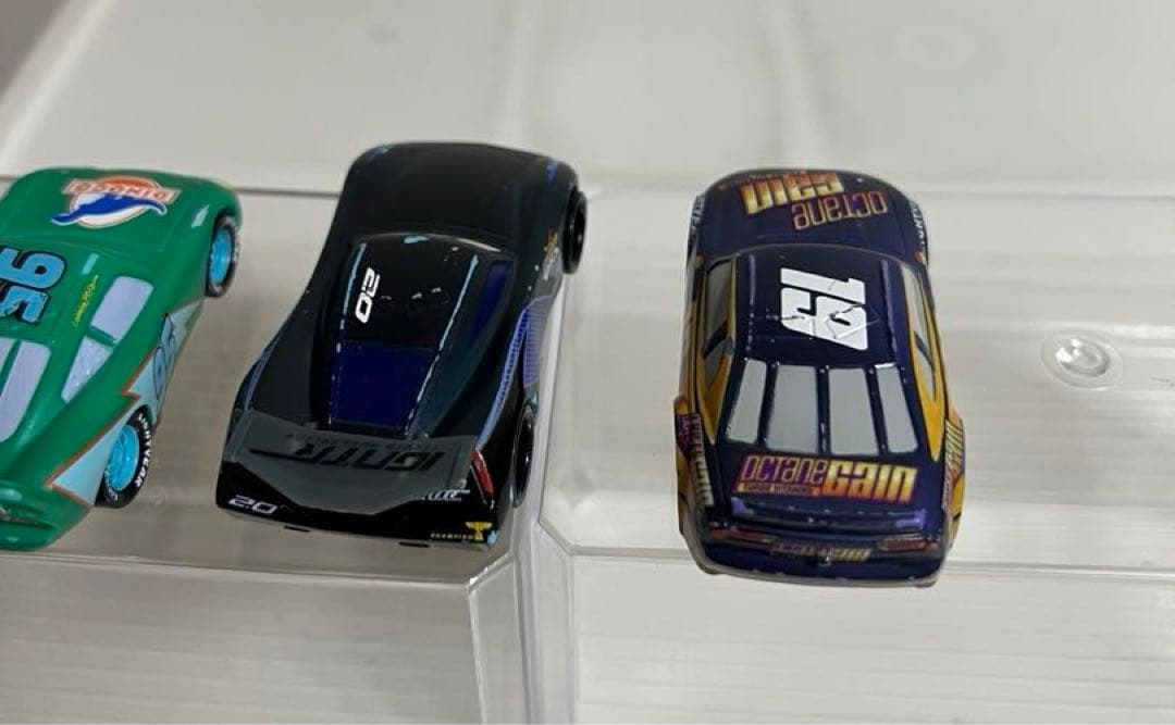 カーズ、マテル、ミニカー（マックイン、メーター）カラーチェンジ