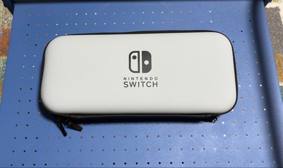 【美品】Nintendo Switch 本体　イエロー　別売り付属品あり　箱付き