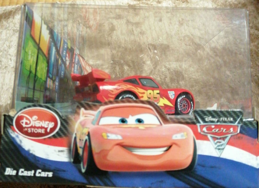 ダイキャストカーズ　ライトニングマックイーンVSフランチェスコベルヌーイ