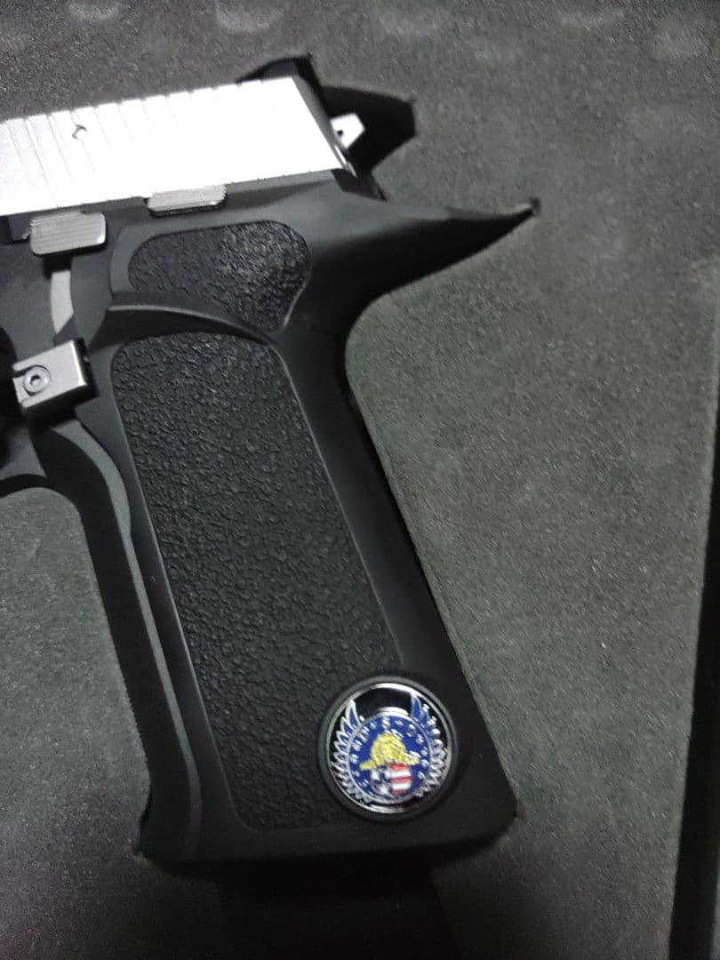 東京マルイ　センチネル ナイン　レオンモデル　バイオハザード　特集雑誌付き