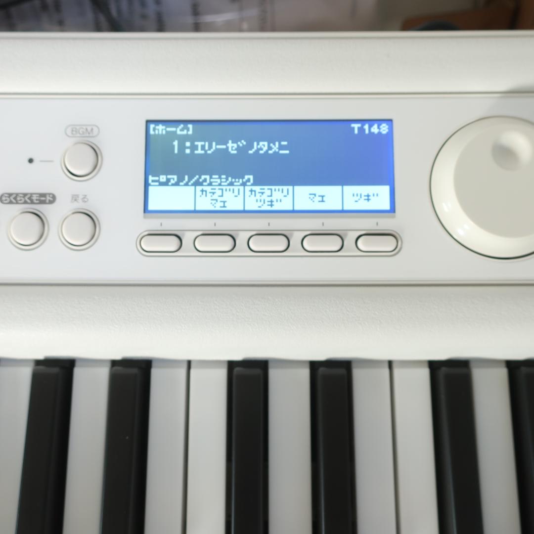 CASIO LK-526 光ナビゲーション キーボード 2022年製 61鍵盤