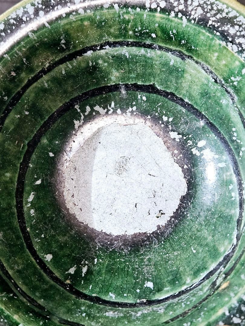 中国古美術　中国古陶磁器　古玩　漢時代　漢緑釉　兜形鉢【抜群の銀化の景色❗