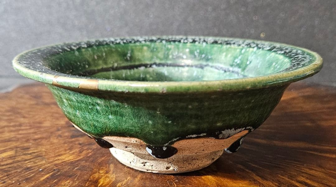 中国古美術　中国古陶磁器　古玩　漢時代　漢緑釉　兜形鉢【抜群の銀化の景色❗