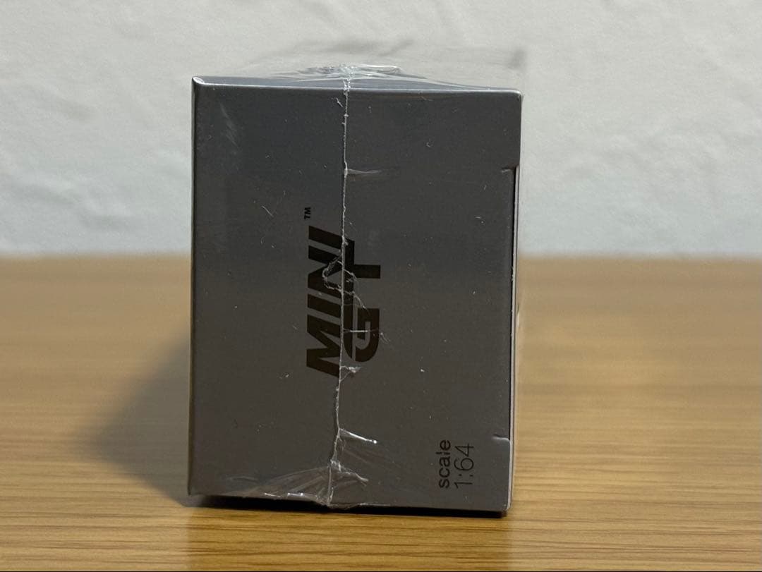 新品未開封 ポルシェ911 GT2 RS 1/64 MINIGT Porsche