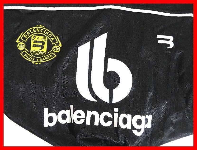 バレンシアガ　サッカーフードスカーフ　サッカーロゴ　中古　Mイ-323