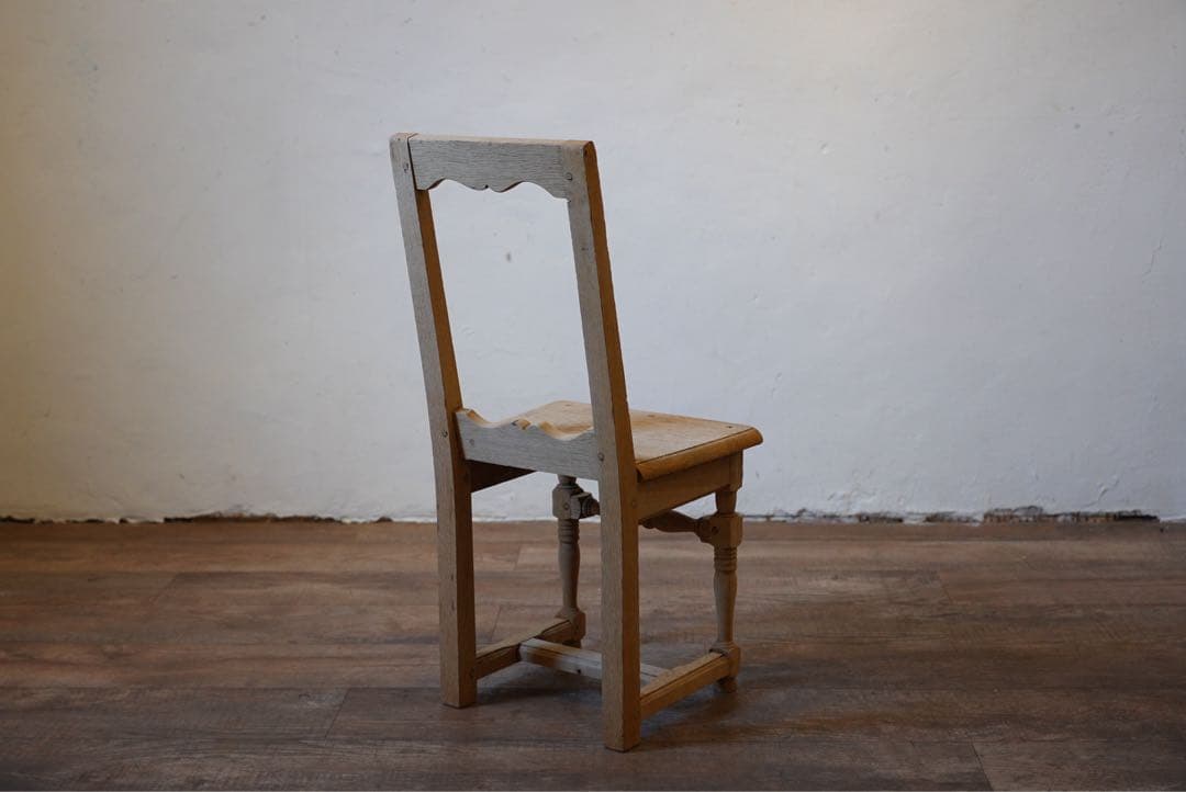 フランスアンティーク　ロレーヌチェア 古い木製の椅子 イス ダイニングチェア