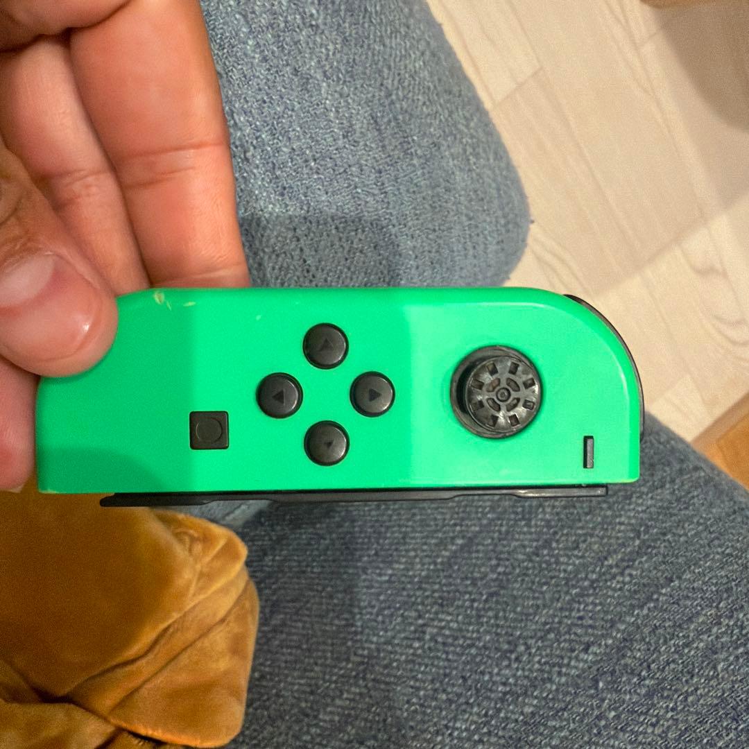 ジャンク出品Switch とSwitchLight本体 Joy-Con