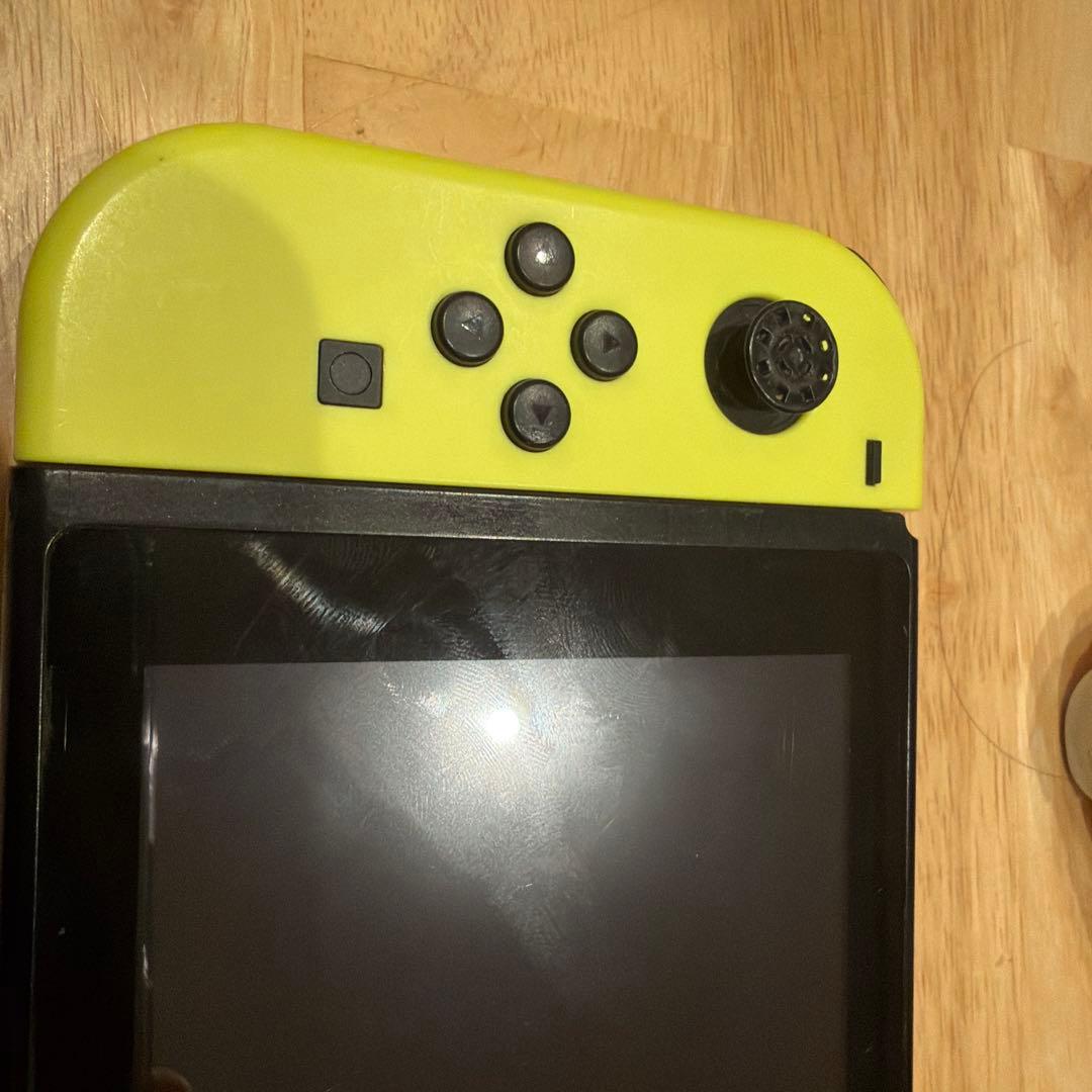 ジャンク出品Switch とSwitchLight本体 Joy-Con