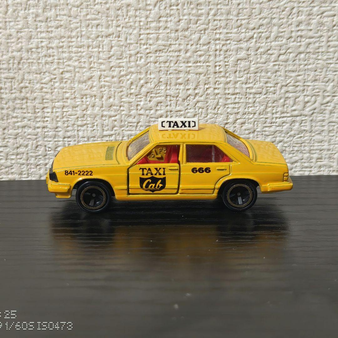 TOMICA　トミカ　アウディ　タクシー　箱付き