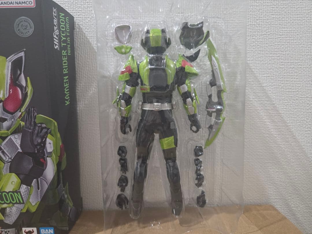 S.H.Figuarts　仮面ライダータイクーン ニンジャフォーム