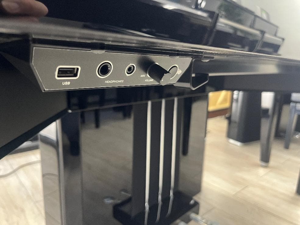 ★82851【電子ピアノ】KAWAI　NV10S　21年製