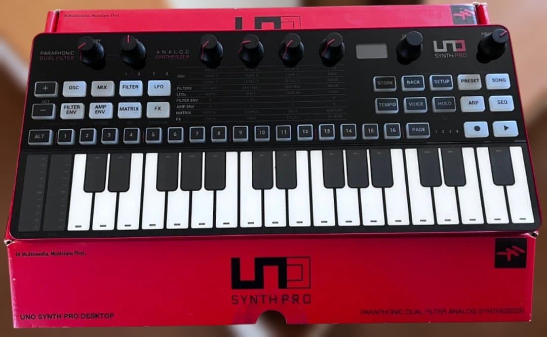 UNO Synth Pro Desktop アナログシンセサイザー・DAW