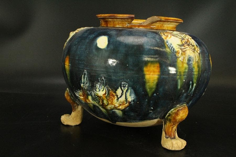 中国美術 三彩 獅子紋 三足壷(A818)