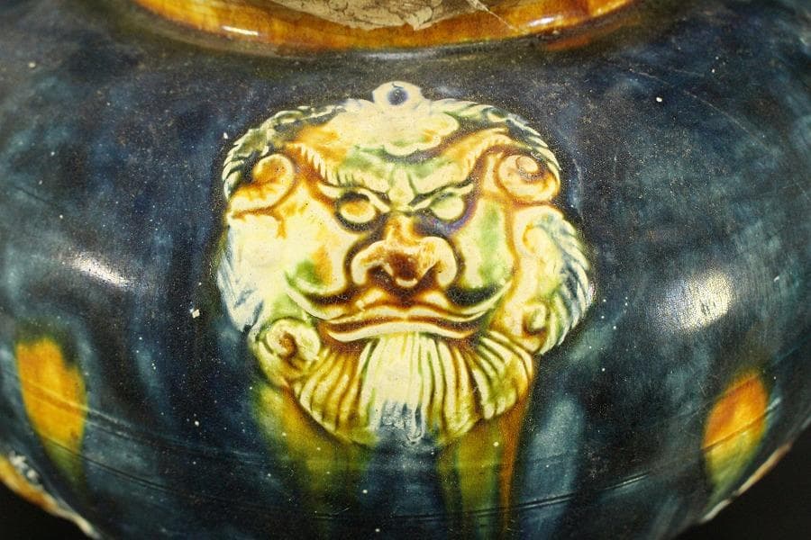 中国美術 三彩 獅子紋 三足壷(A818)