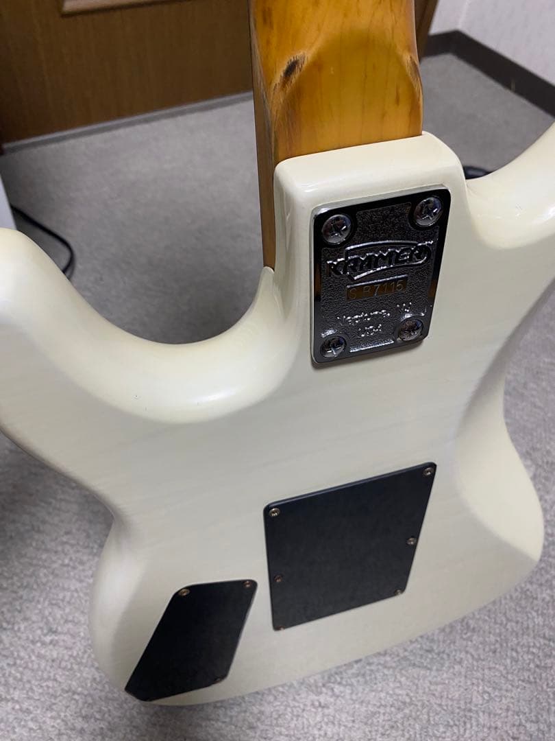 KRAMER STRIKER 100ST ホワイト エレキギター