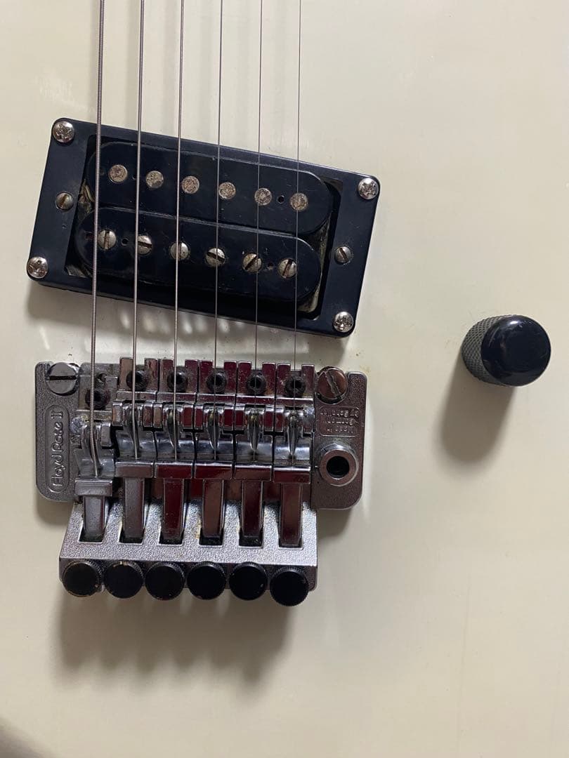 KRAMER STRIKER 100ST ホワイト エレキギター