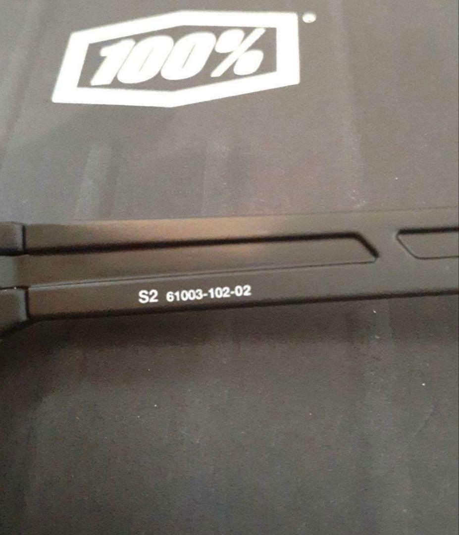 100% S2 ブラック スモークレンズ ワンハンドレッド サングラスお値下げ◎