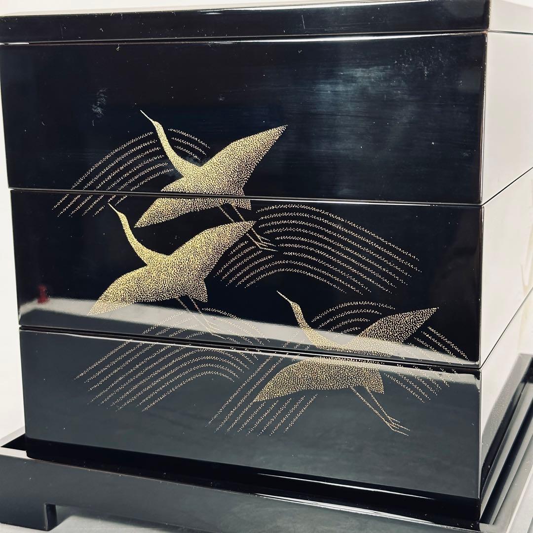 a352 送料無料 輪島塗 巨匠 三谷吾一作 千羽鶴 沈金 三段重 在銘 共箱