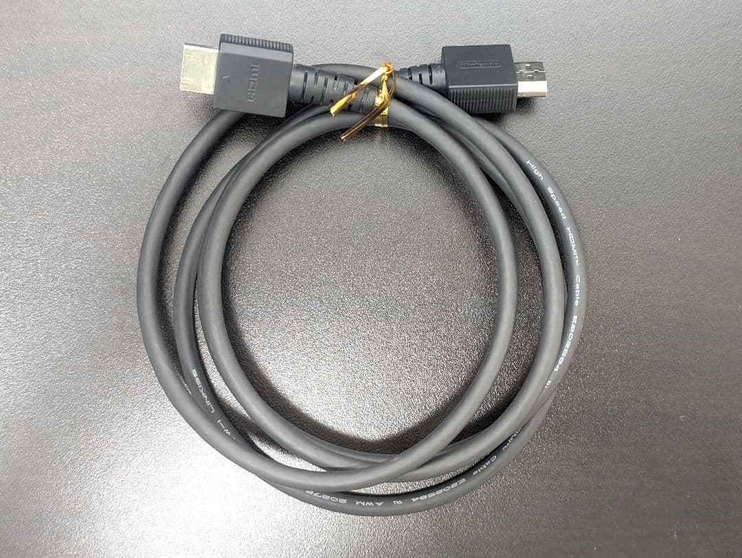 【中古】任天堂Switch本体 + プロコントローラー（おまけ付き）動作確認済み