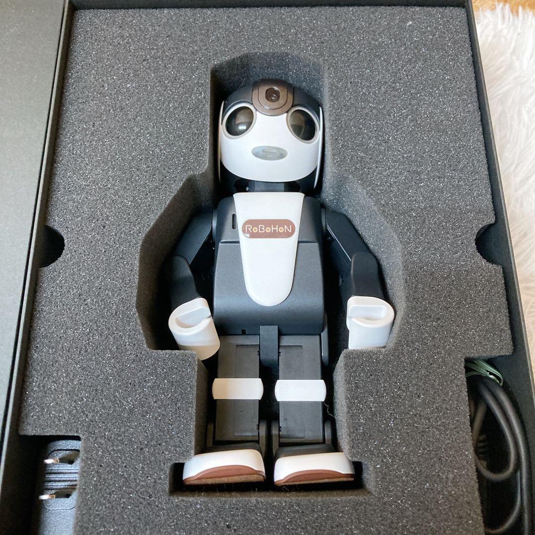 SHARP シャープ　RoBoHoN SR-03M