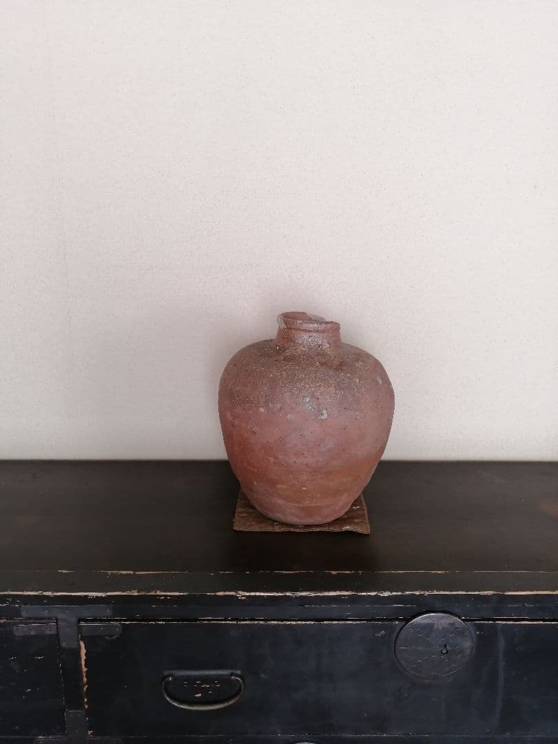 №82　古信楽の壺　特有の柔らかい土肌。　信楽　壺