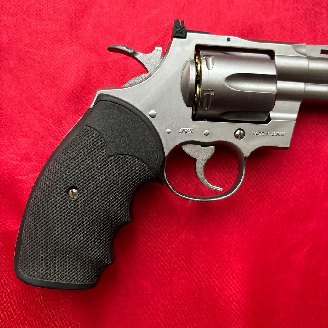 廃盤希少　東京マルイ　24連射ガスリボルバーコルトパイソン357マグナムシルバー