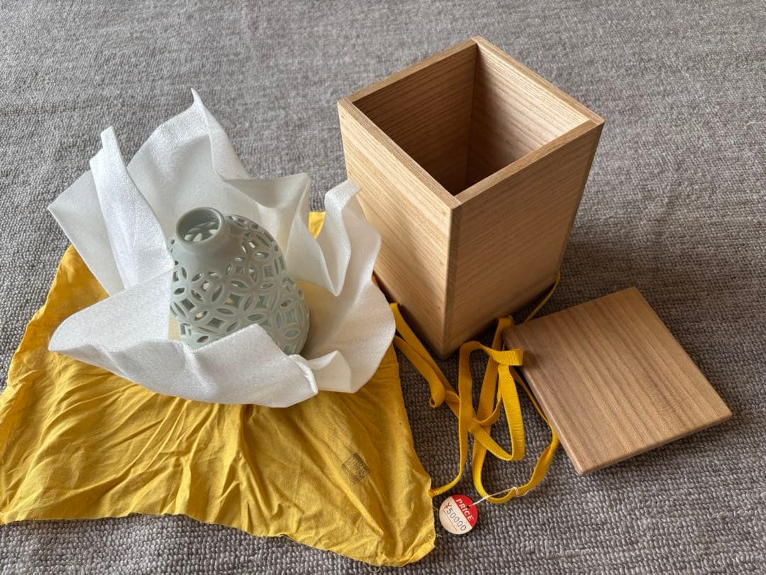 茶道具　平戸窯　三川内焼　平戸悦山造　白磁　七宝透　瓢杓立　共箱付き