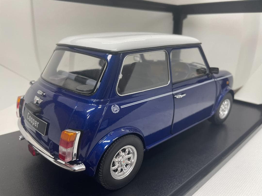 305-048 KK 1/12 ミニ クーパー RHD ブルー×ホワイト