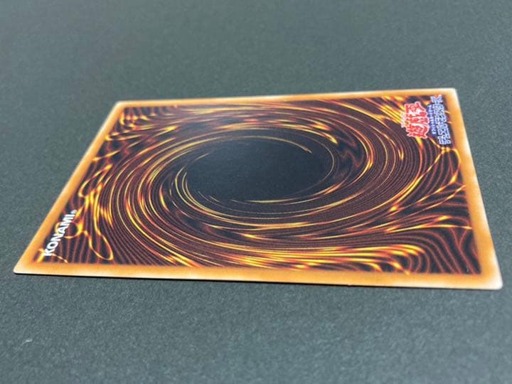 遊戯王カード　デーモンの召喚　レリーフ