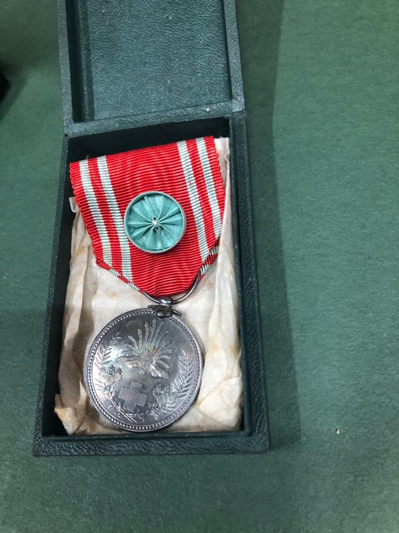 勲章セット　七種　銀杯付