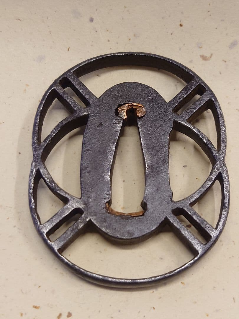 鉄鍔、重ね輪透かし図