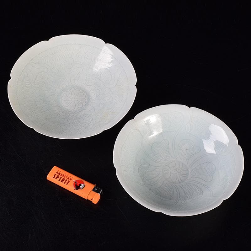 中国　影青　青白釉　陽刻　花文　輪花鉢　2点まとめて　M　R7770