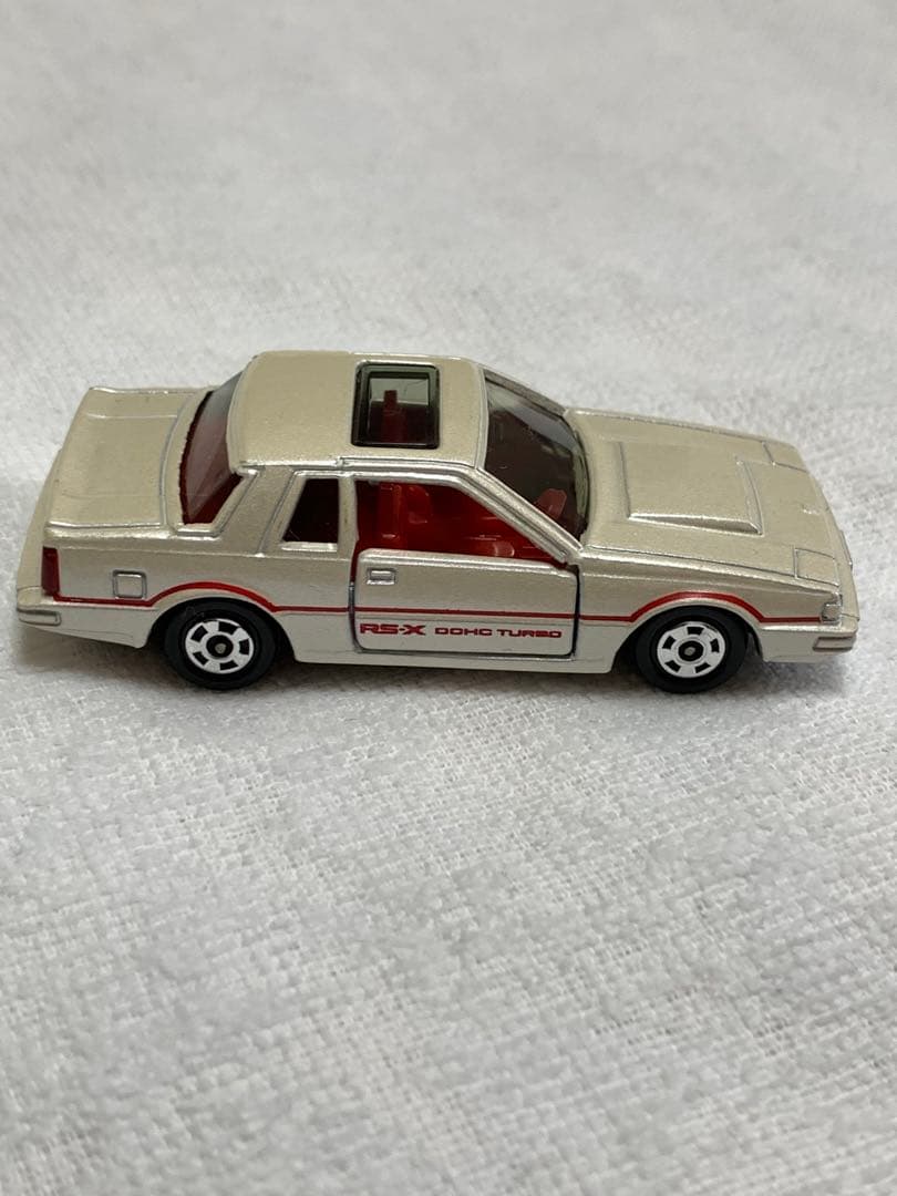トミカ ニッサンシルビアクーペ (赤箱)日本製