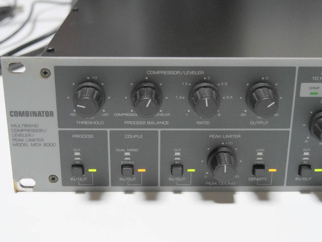 Behringer ベリンガー MDX8000 マルチバンドコンプレッサー取説付