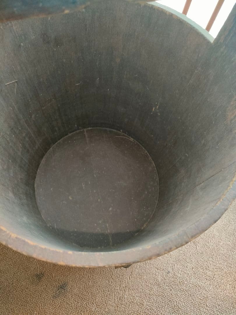 古道具　樽　バケツ　水汲み　水桶　桶　レトロ　ヴィンテージ　木製　木　年代物