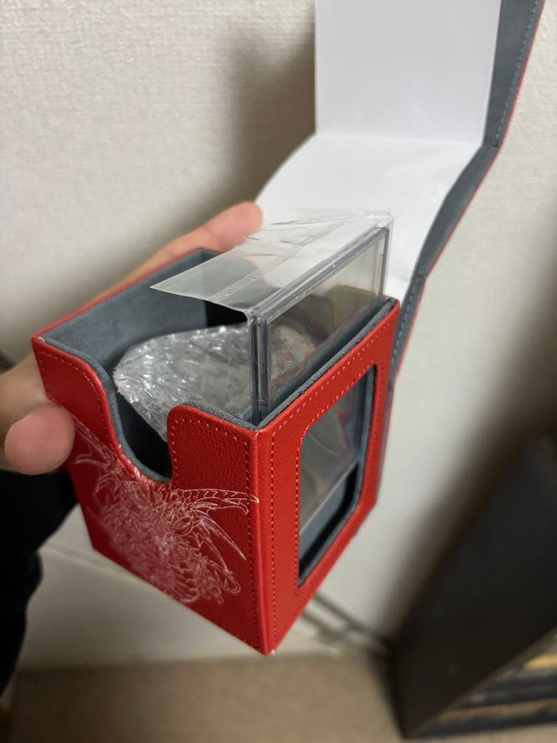 遊戯王　ディスプレイ付き　デッキケース　ラーの翼神龍　オシリス　オベリスク